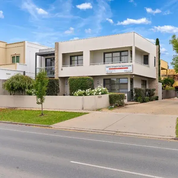 Central Shepparton Apartments to Melbourne Airport premium and luxurious chauffeur service