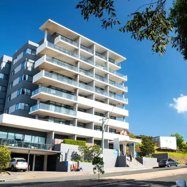 Mantra Wollongong to Sydney Airport (SYD) premium and luxurious chauffeur service