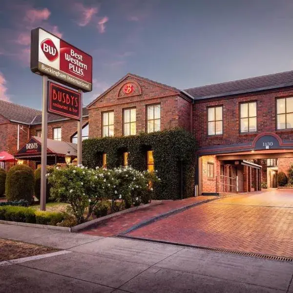 Best Western Plus Buckingham International to Melbourne Airport premium and luxurious chauffeur service