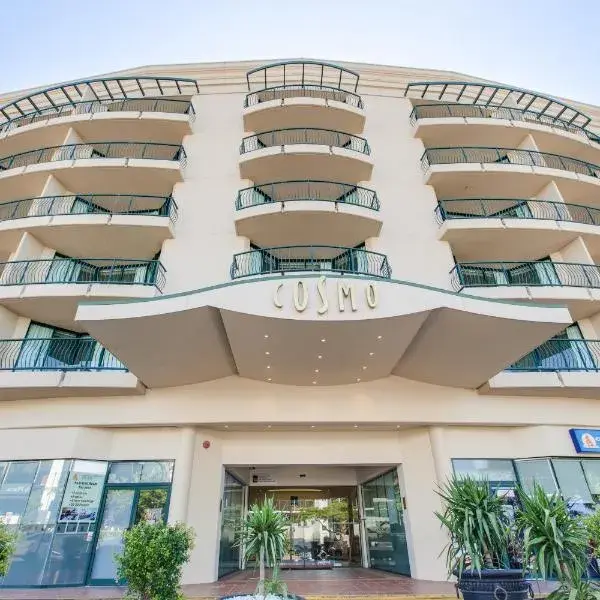Central Cosmo Apartment Hotel to Brisbane Airport (BNE) premium and luxurious chauffeur service