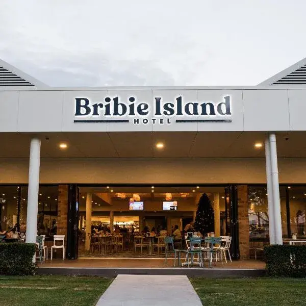 Bribie Island Hotel to Brisbane Airport (BNE) premium and luxurious chauffeur service
