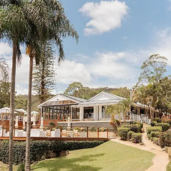 Austinvilla Estate to Brisbane Airport (BNE) premium and luxurious chauffeur service
