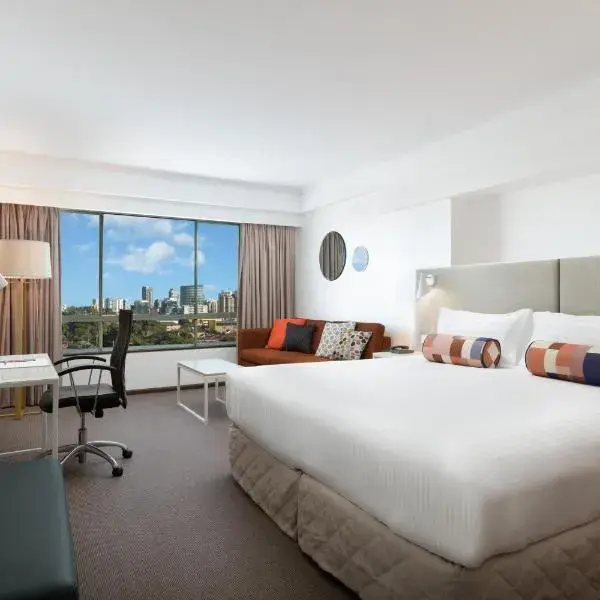 Rydges Parramatta to Sydney Airport (SYD) premium and luxurious chauffeur service