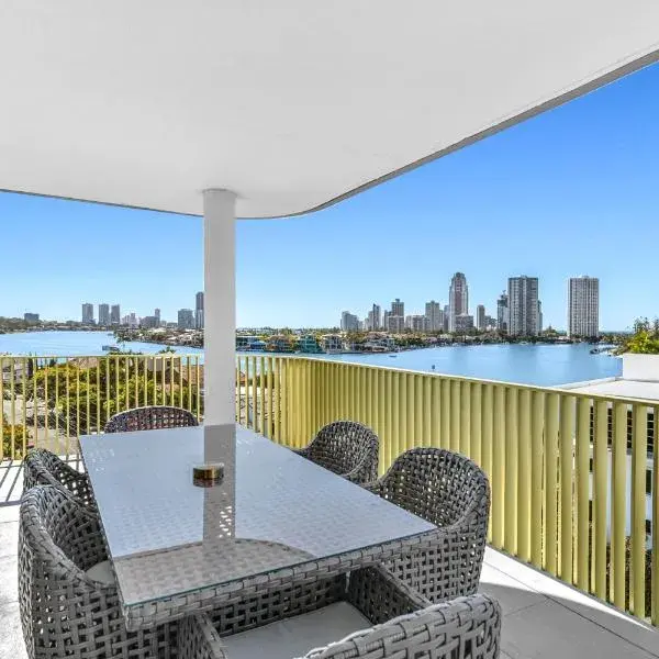 LOTUS RESORT to Brisbane Airport (BNE) premium and luxurious chauffeur service