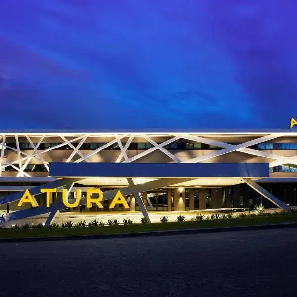 Atura Blacktown to Sydney Airport (SYD) premium and luxurious chauffeur service