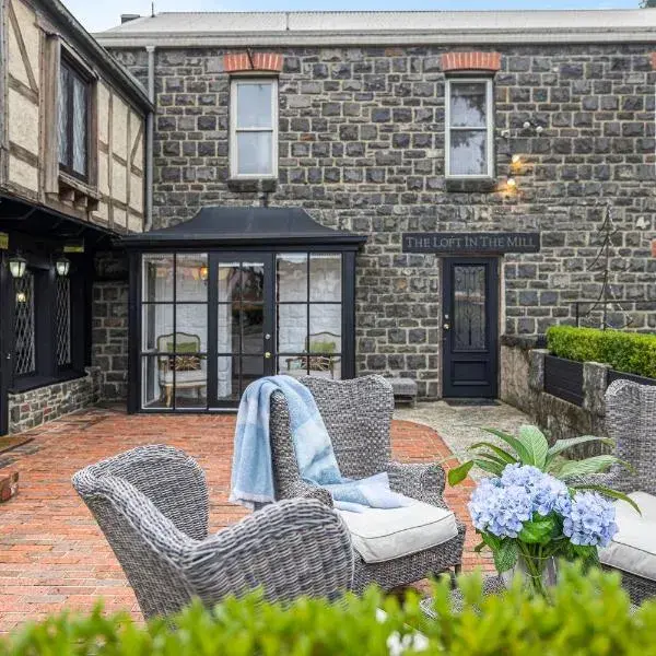 A Loft In The Mill Boutique Accommodation to Melbourne Airport premium and luxurious chauffeur service