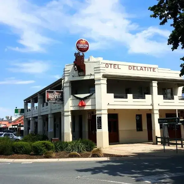Delatite Hotel to Melbourne Airport premium and luxurious chauffeur service