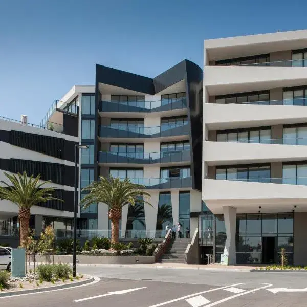 Caroline Serviced Apartments Sandringham to Melbourne Airport premium and luxurious chauffeur service