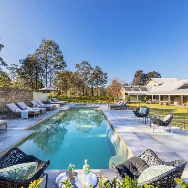 Spicers Vineyards Estate to Sydney Airport (SYD) premium and luxurious chauffeur service