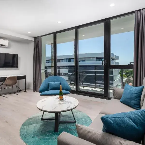 Oros Hotel and Apartments to Melbourne Airport premium and luxurious chauffeur service