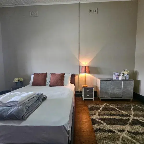 Bellbird Hotel to Sydney Airport (SYD) premium and luxurious chauffeur service