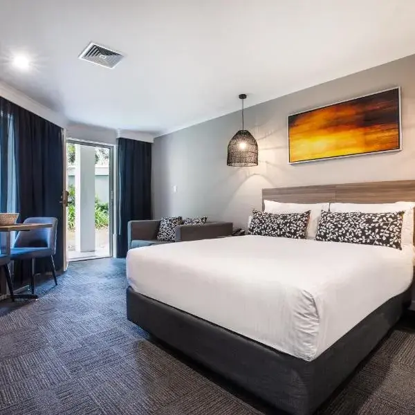 Doncaster Apartments by Nightcap Plus to Melbourne Airport premium and luxurious chauffeur service