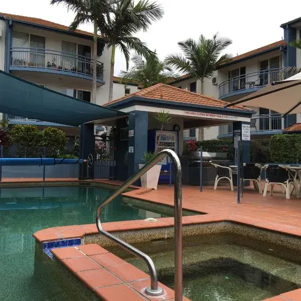 Santana Resort Surfers Paradise to Brisbane Airport (BNE) premium and luxurious chauffeur service