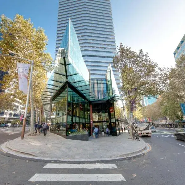 Vibe Hotel North Sydney to Sydney Airport (SYD) premium and luxurious chauffeur service
