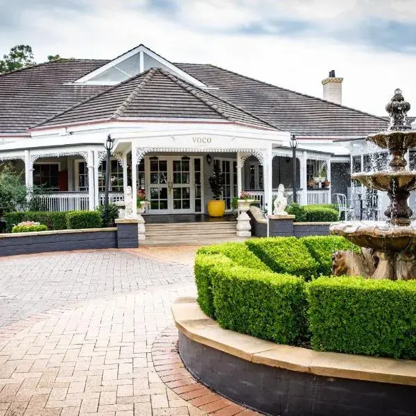 voco® Kirkton Park Hunter Valley by IHG to Sydney Airport (SYD) premium and luxurious chauffeur service