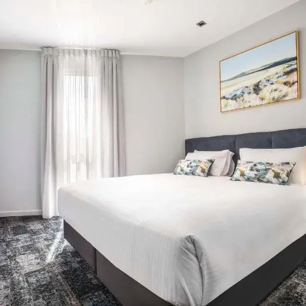 Rye Hotel by Nightcap Plus to Melbourne Airport premium and luxurious chauffeur service