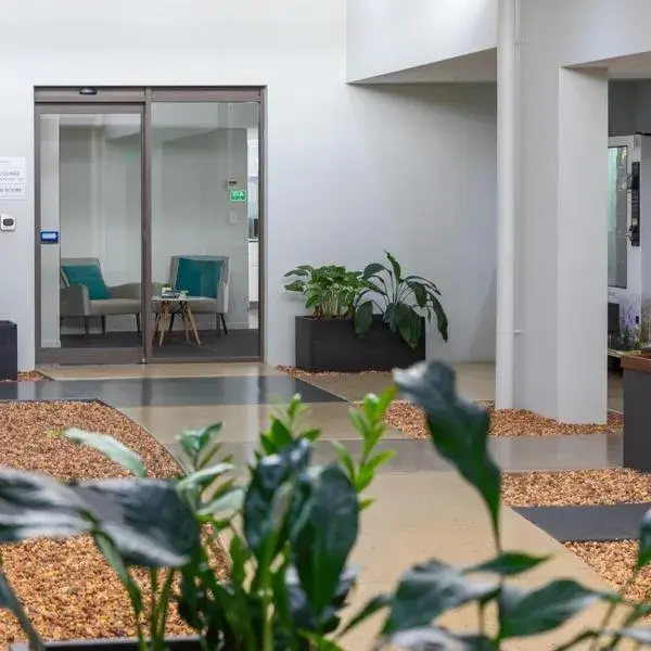 Essence Apartments Chermside to Brisbane Airport (BNE) premium and luxurious chauffeur service