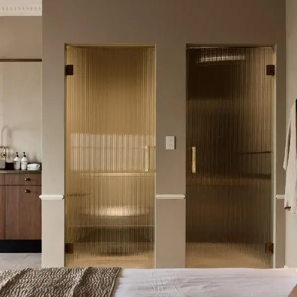 Empire Hotel to Sydney Airport (SYD) premium and luxurious chauffeur service