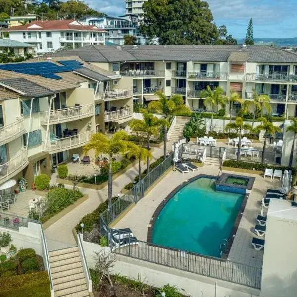 The Village at Burleigh to Brisbane Airport (BNE) premium and luxurious chauffeur service