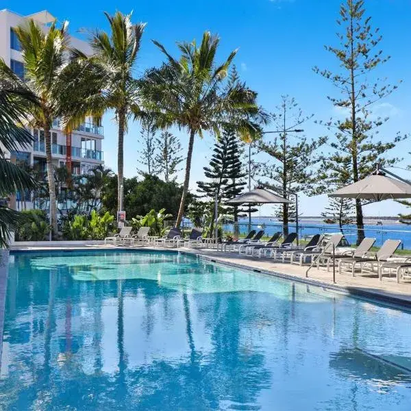Silvershore Apartments on the Broadwater to Brisbane Airport (BNE) premium and luxurious chauffeur service