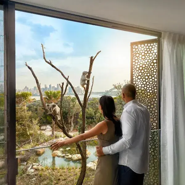 Wildlife Retreat at Taronga to Sydney Airport (SYD) premium and luxurious chauffeur service