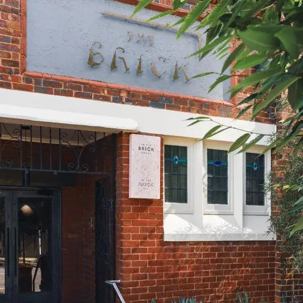 In The Brick Spa And Hotel to Melbourne Airport premium and luxurious chauffeur service