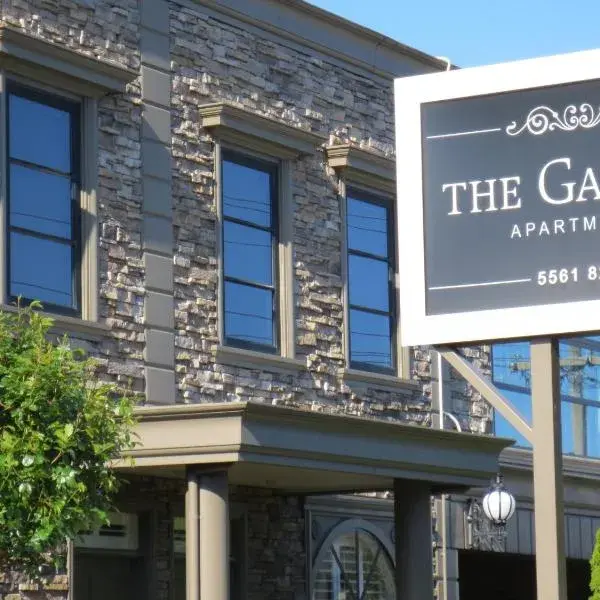 Gallery Apartments to Melbourne Airport premium and luxurious chauffeur service