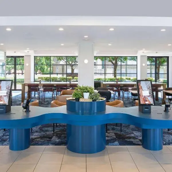 Mercure Sydney Macquarie Park to Sydney Airport (SYD) premium and luxurious chauffeur service