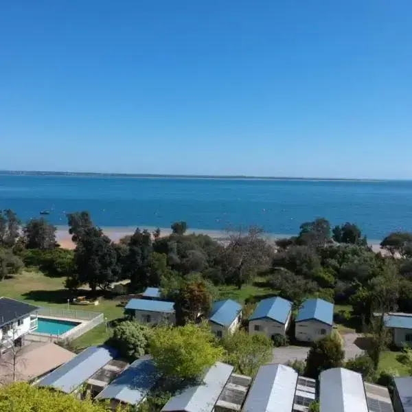 Beach Park Phillip Island - Cabins to Melbourne Airport premium and luxurious chauffeur service