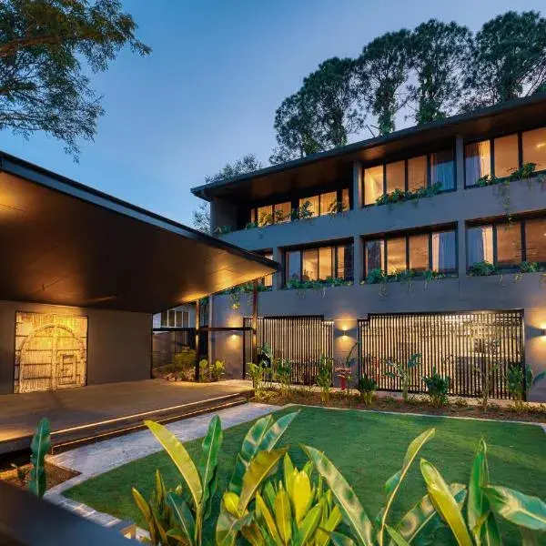 Imperial Boutique Accommodation to Brisbane Airport (BNE) premium and luxurious chauffeur service