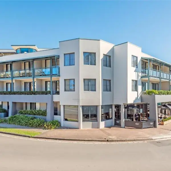 The Brighton Apartments to Sydney Airport (SYD) premium and luxurious chauffeur service