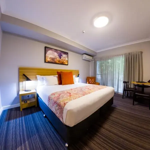 Potters Toowoomba Hotel to Brisbane Airport (BNE) premium and luxurious chauffeur service