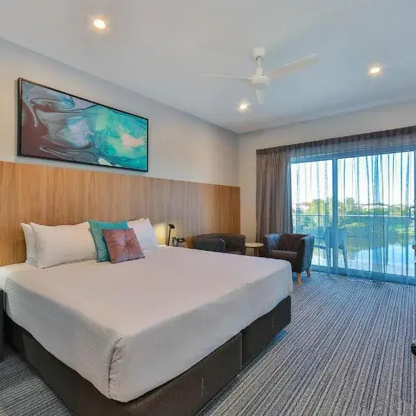 Best Western Plus North Lakes Hotel to Brisbane Airport (BNE) premium and luxurious chauffeur service