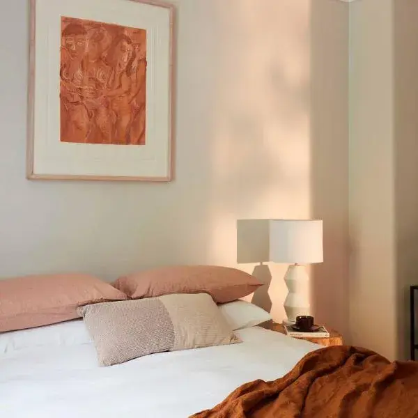Camelia Grove Hotel to Sydney Airport (SYD) premium and luxurious chauffeur service