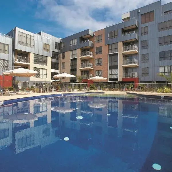 Club Wyndham Lakes Entrance to Melbourne Airport premium and luxurious chauffeur service