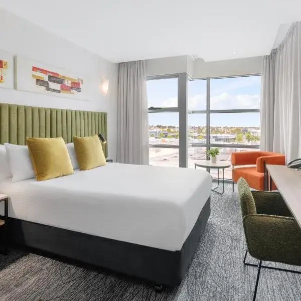 Quest Caroline Springs to Melbourne Airport premium and luxurious chauffeur service