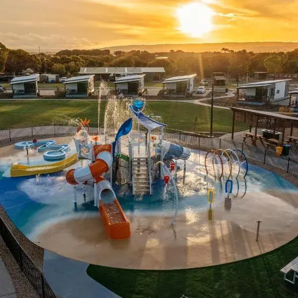 Discovery Parks - Goolwa to Adelaide Airport (ADL) premium and luxurious chauffeur service