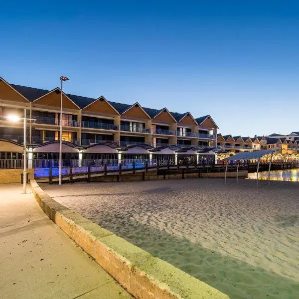 Dolphin Quay Apartments to Perth Airport (PER) premium and luxurious chauffeur service