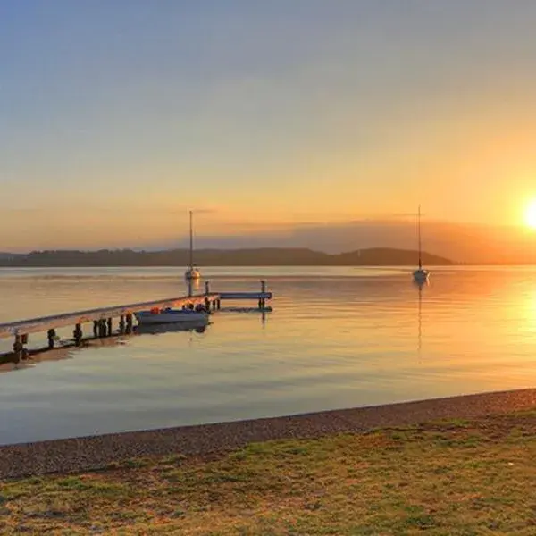 Paradise Palms Caravan Park to Sydney Airport (SYD) premium and luxurious chauffeur service