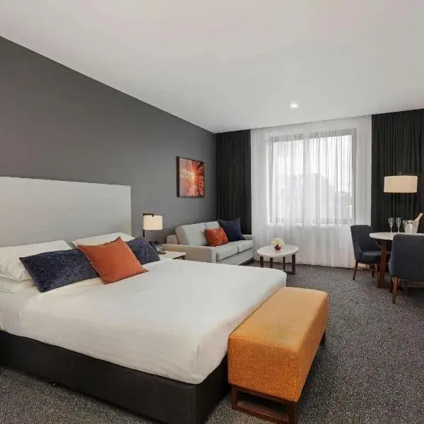 Mantra Traralgon to Melbourne Airport premium and luxurious chauffeur service