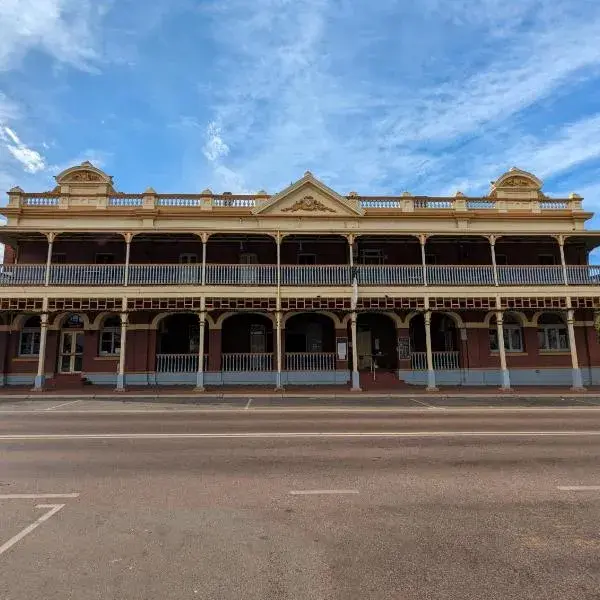 Toodyay Hotel to Perth Airport (PER) premium and luxurious chauffeur service