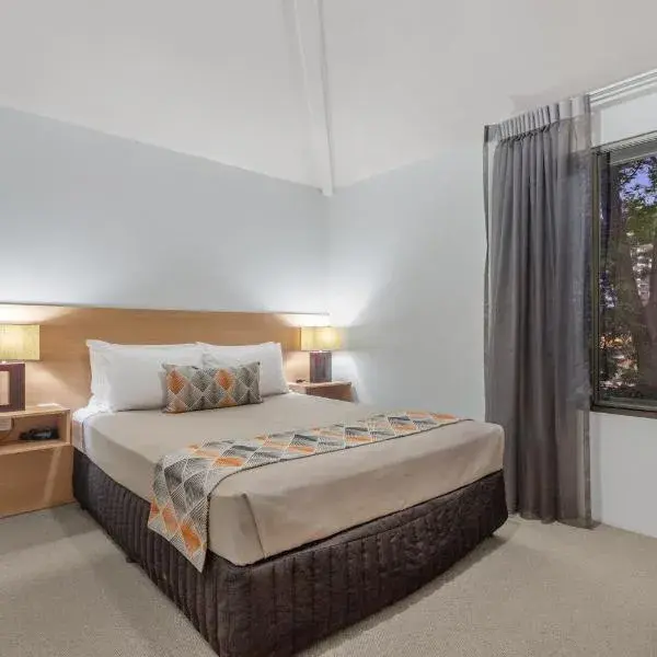 Airport International Motel Brisbane to Brisbane Airport (BNE) premium and luxurious chauffeur service