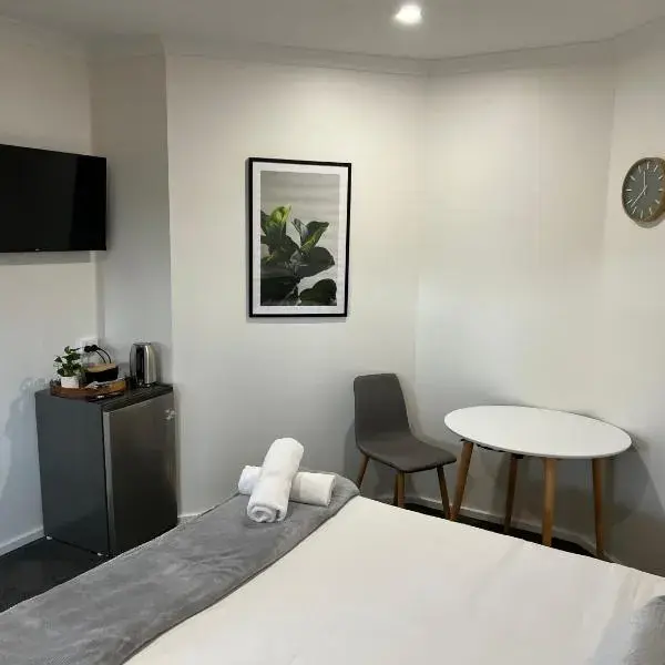 BENDIGO BOTANIC MOTEL- King Beds to Melbourne Airport premium and luxurious chauffeur service