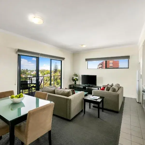 Quest on Rheola to Perth Airport (PER) premium and luxurious chauffeur service