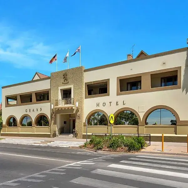 Quality Hotel Mildura Grand to Melbourne Airport premium and luxurious chauffeur service