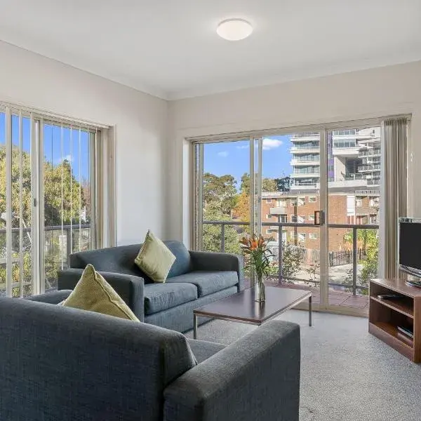 Amazing Accommodations: St Kilda to Melbourne Airport premium and luxurious chauffeur service