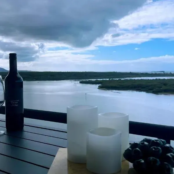 Banyandah Towers to Brisbane Airport (BNE) premium and luxurious chauffeur service