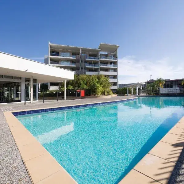 Oaks Brisbane Mews Suites to Brisbane Airport (BNE) premium and luxurious chauffeur service