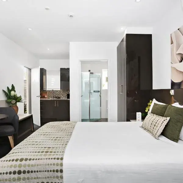 North Adelaide Boutique Stays Accommodation to Adelaide Airport (ADL) premium and luxurious chauffeur service