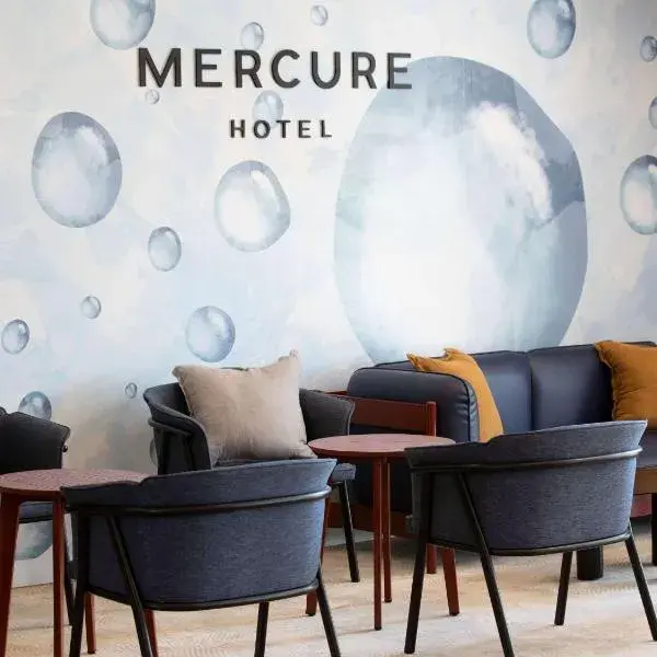 Mercure Sydney Blacktown to Sydney Airport (SYD) premium and luxurious chauffeur service